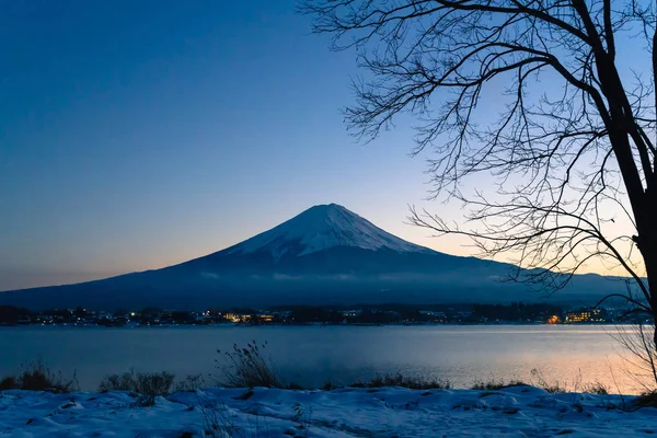 Montagna Fuji San al lago Kawaguchiko . — Foto Stock