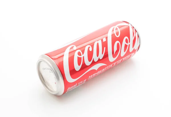 Bangkok, thailand - 22. Mai 2017: coca-cola ist eine kohlensäurehaltige weiche — Stockfoto