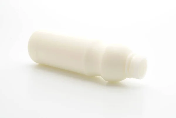 Botella de leche fresca — Foto de Stock