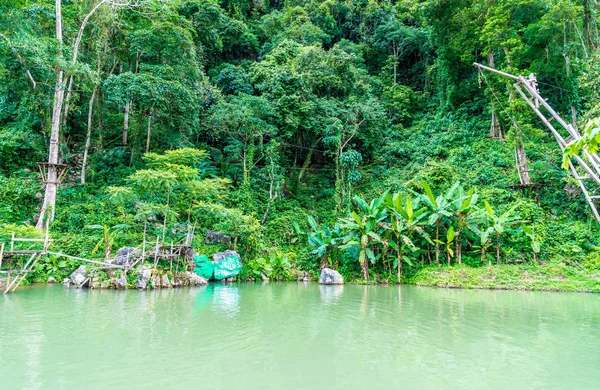 Lagoa Azul em vang vieng, laos