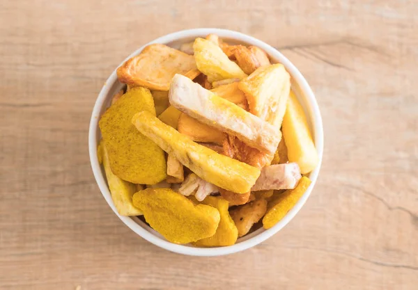 meyve yongaları karıştırın