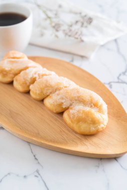 taze tereyağı rulo ekmek