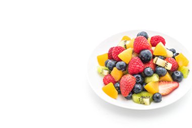 karışık taze meyve (çilek, ahududu, yaban mersini, kivi, mang