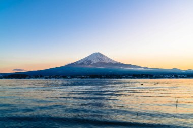 Dağ Fuji San Kawaguchiko Gölü.