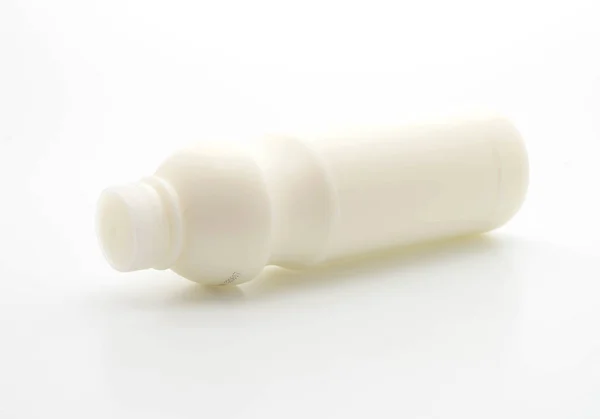Bottiglia di latte fresco — Foto Stock