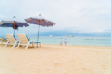bulanıklık güzel lüks şemsiye ve sandalye deniz ve bea