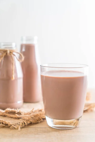 Verre de lait au chocolat — Photo