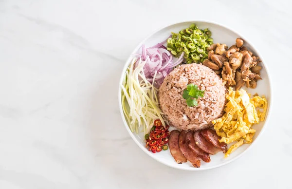 Pirinç ve karides ezmesi.