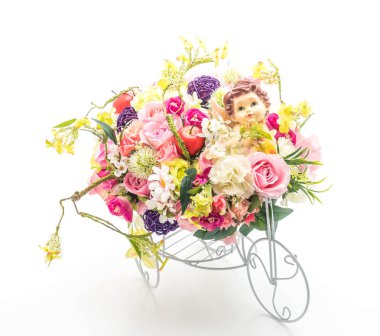 Vazoda çiçek buketi