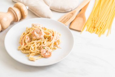 karides ile Fettuccini makarna