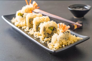 tempura karides suşi roll 