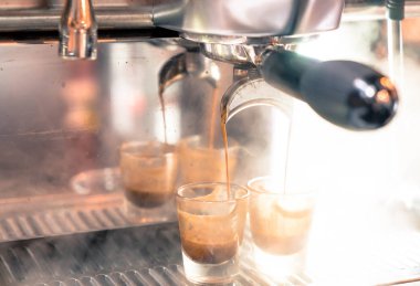 Bira bir kahve kahve makinesi