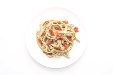 ıspanak fettuccini makarna pastırma ile