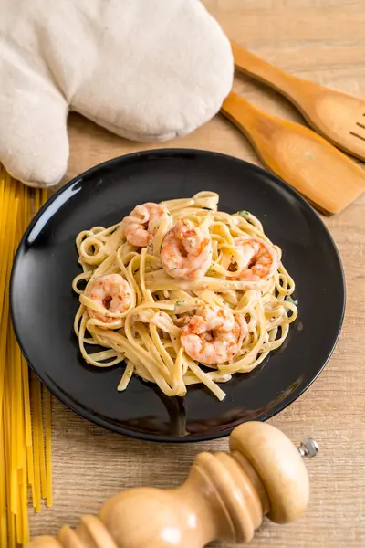 karides ile Fettuccini makarna