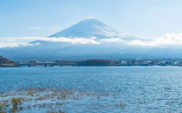 Dağ Fuji San Kawaguchiko Gölü.