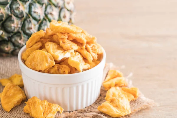 kurutulmuş ananas gevrek cipsi