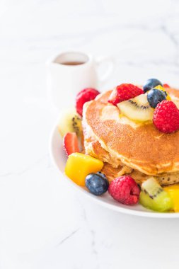 mix meyve ile gözleme