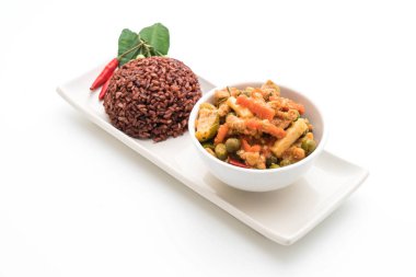 Domuz eti ve berry pirinç Panaeng köri