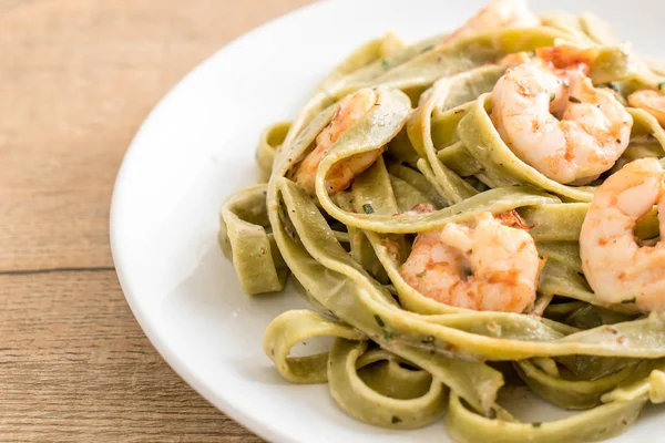 Karidesli ıspanak fettuccini makarna
