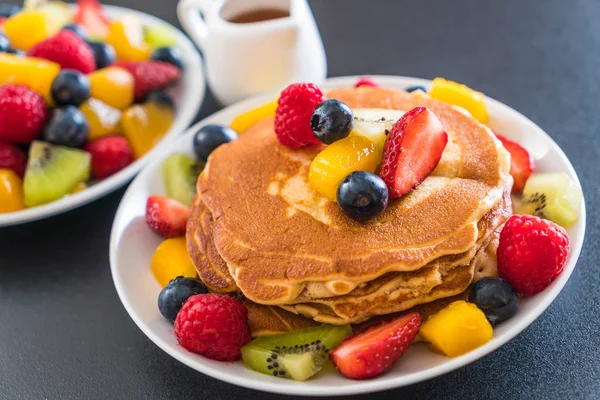 mix meyve ile gözleme