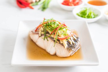 soya sosu Snapper balık buğulama