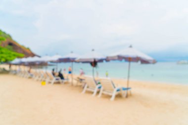 bulanıklık güzel lüks şemsiye ve sandalye deniz ve bea