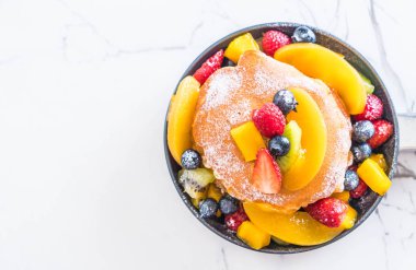 mix meyve ile gözleme