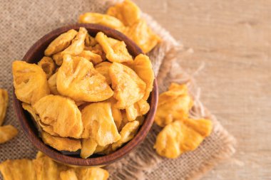 kurutulmuş ananas gevrek cipsi