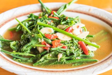 Tuzlu Soya fasulyesi ile tavada kızartılmış Sayate