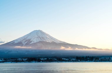 Dağ Fuji San Kawaguchiko Gölü.