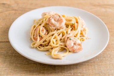 karides ile Fettuccini makarna