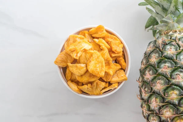 kurutulmuş ananas gevrek cipsi