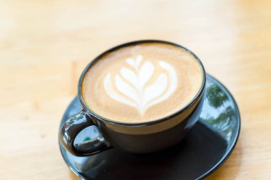 Sıcak latte kahve fincanı