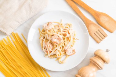 karides ile Fettuccini makarna