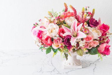 Vazoda Çiçekler buket