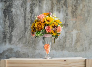 buket çiçek vazosu