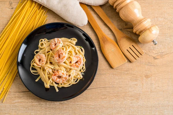 karides ile Fettuccini makarna