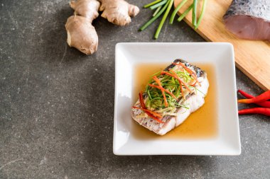 soya sosu Snapper balık buğulama