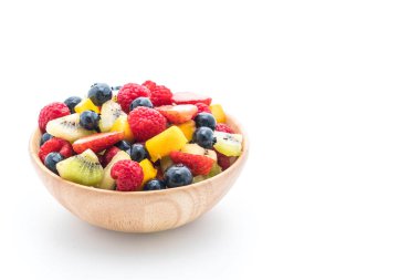 karışık taze meyve (çilek, ahududu, yaban mersini, kivi, mang