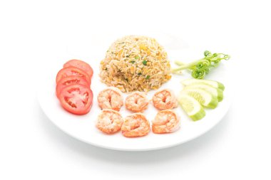 Kızarmış pirinç ve karides.