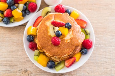 mix meyve ile gözleme