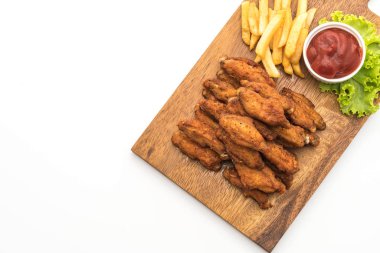 Kızarmış tavuk kanadı.