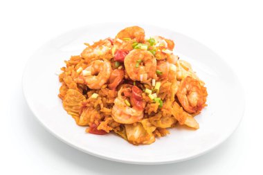 Kore baharatlı sos ve karides kızarmış pilav