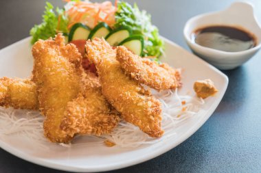 Kızarmış Balık tonkatsu sos ile