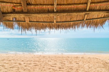 Sahilde güzel pavilion