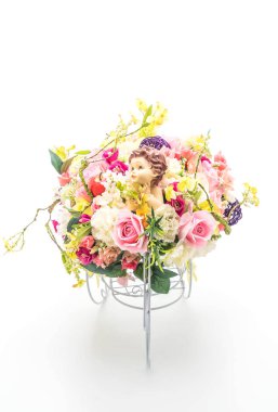 Vazoda çiçek buketi