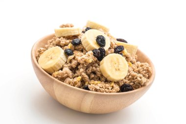 muz, Kuru üzüm ve sütle kahvaltıda granola