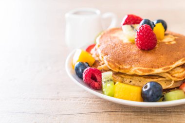 mix meyve ile gözleme