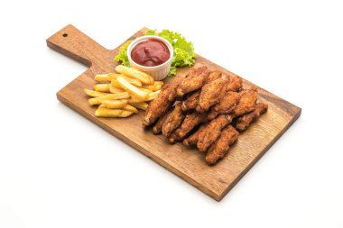 Kızarmış tavuk kanadı.