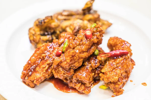 Baharatlı soslu kızarmış tavuk